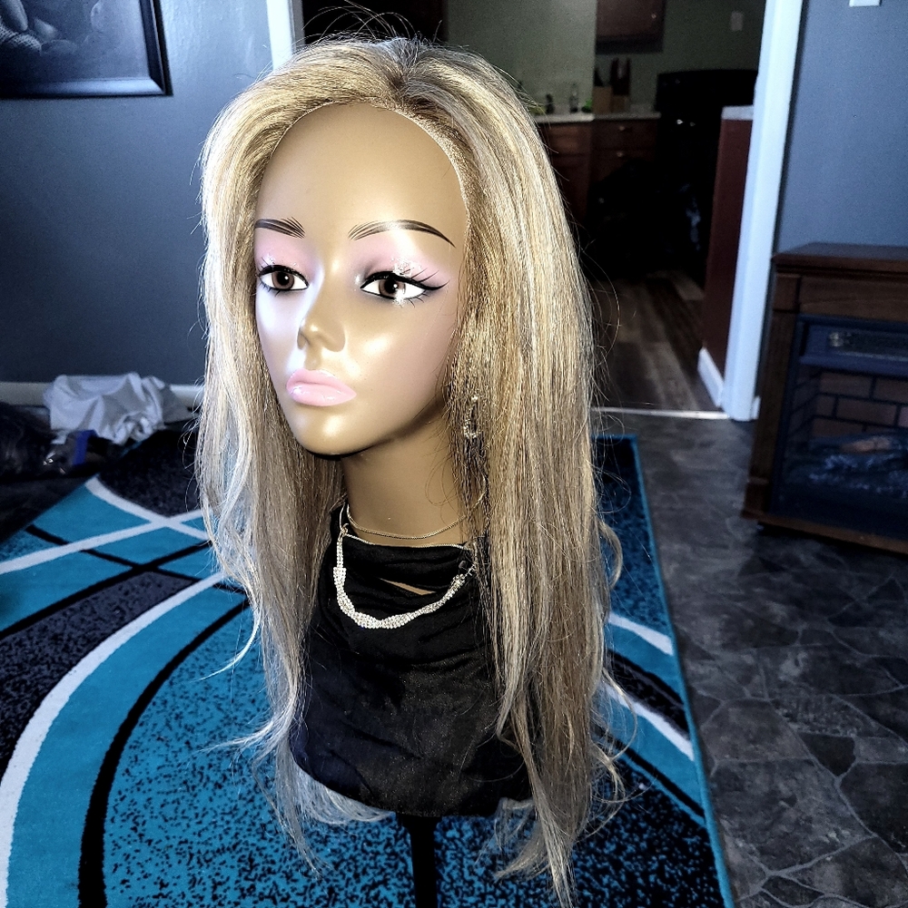 100% Human Hair Wig By UniWigs. Blonde And Brown Mixed